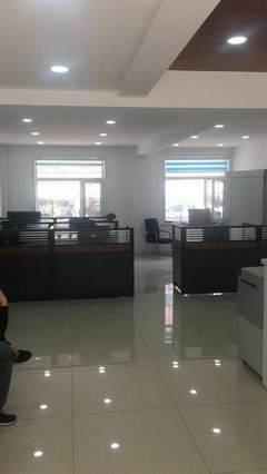 高薪誠聘房地產(chǎn)經(jīng)紀 月薪輕松過萬，開啟財富新篇章